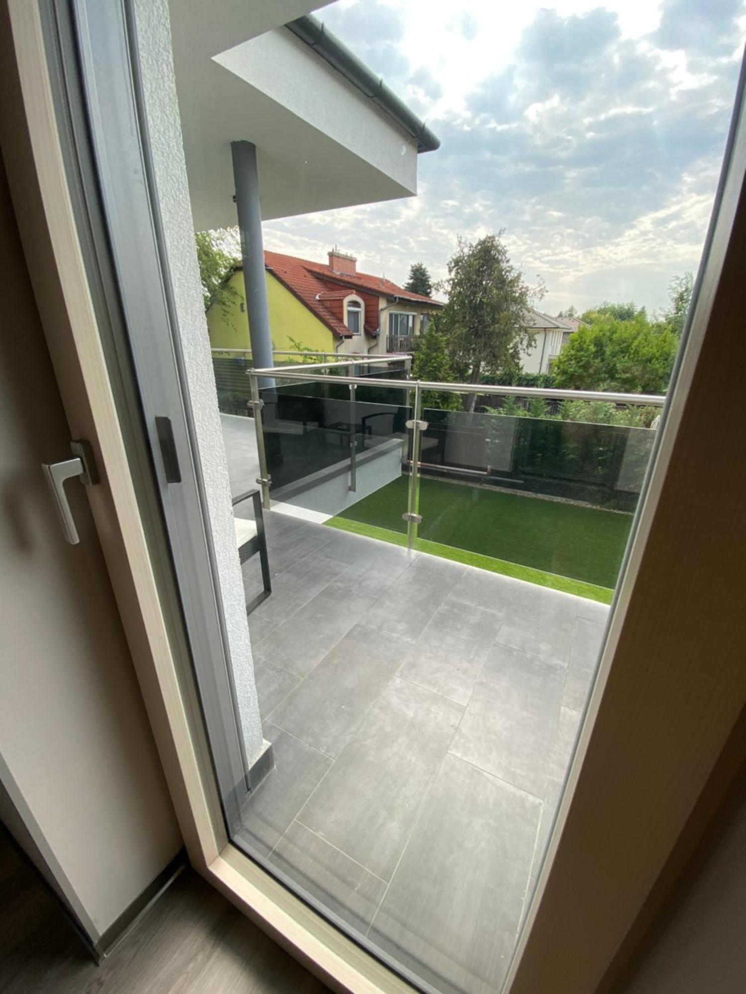 Modern Living In Budapest Exteriör bild